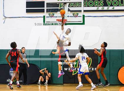 Thumbnail 3 in Hialeah Educational Academy vs. IMG Academy (Sun Bash Miami) photogallery.
