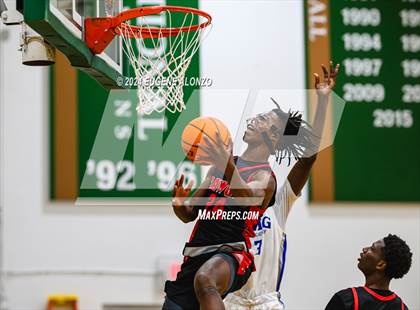Thumbnail 2 in Hialeah Educational Academy vs. IMG Academy (Sun Bash Miami) photogallery.