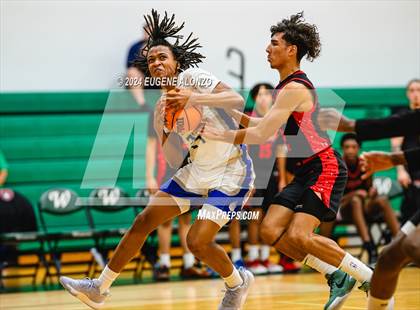 Thumbnail 2 in Hialeah Educational Academy vs. IMG Academy (Sun Bash Miami) photogallery.