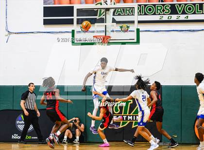 Thumbnail 1 in Hialeah Educational Academy vs. IMG Academy (Sun Bash Miami) photogallery.