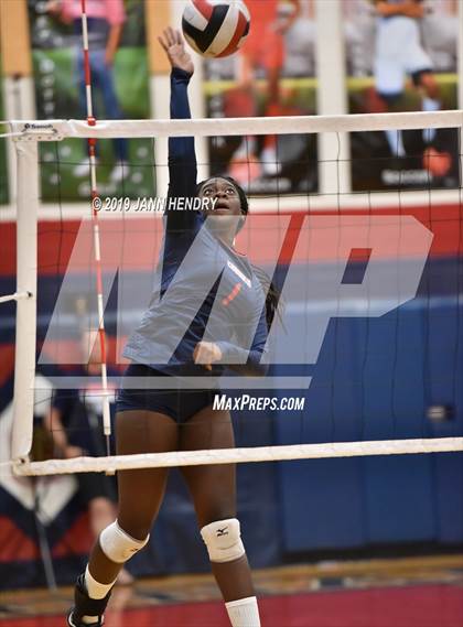 Thumbnail 2 in Moanalua @ Coronado photogallery.