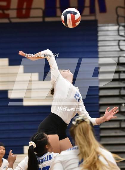 Thumbnail 3 in Moanalua @ Coronado photogallery.