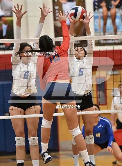 Thumbnail 3 in Moanalua @ Coronado photogallery.