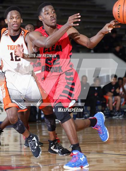 Thumbnail 1 in Lancaster vs. Clear Brook (McDonald's Texas Invitational) photogallery.