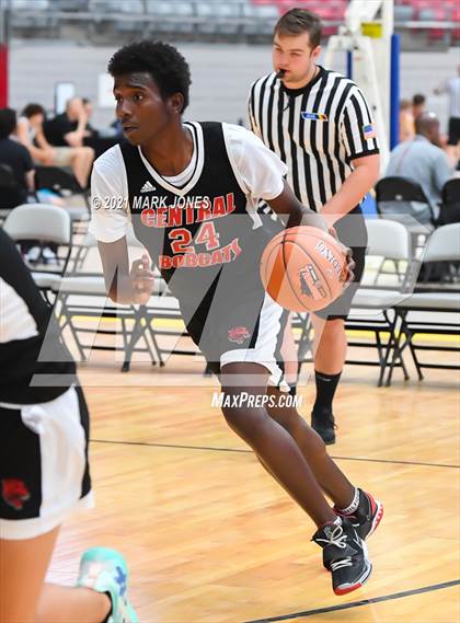 Thumbnail 1 in Central vs. Red Mountain - Section 7 Basketball Tournament photogallery.