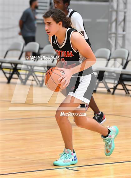 Thumbnail 2 in Central vs. Red Mountain - Section 7 Basketball Tournament photogallery.