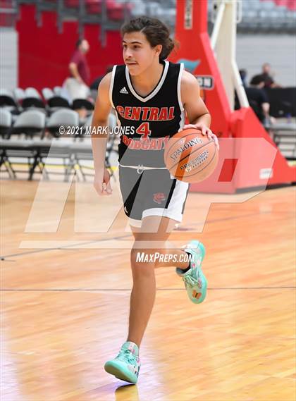 Thumbnail 1 in Central vs. Red Mountain - Section 7 Basketball Tournament photogallery.