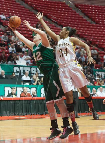 Thumbnail 1 in La Costa Canyon vs Serra (CIF SDS D2 Final) photogallery.