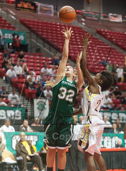 Thumbnail 1 in La Costa Canyon vs Serra (CIF SDS D2 Final) photogallery.