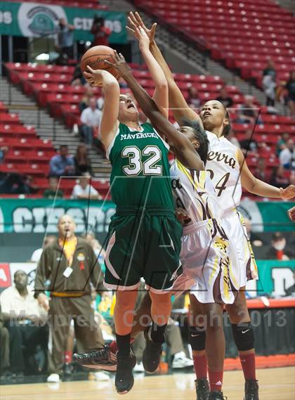 Thumbnail 1 in La Costa Canyon vs Serra (CIF SDS D2 Final) photogallery.