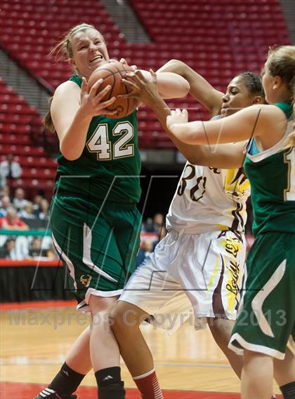 Thumbnail 2 in La Costa Canyon vs Serra (CIF SDS D2 Final) photogallery.