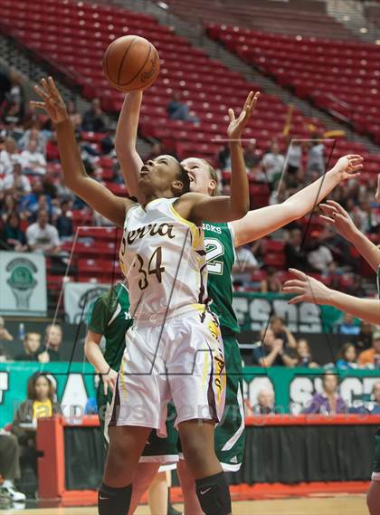 Thumbnail 2 in La Costa Canyon vs Serra (CIF SDS D2 Final) photogallery.