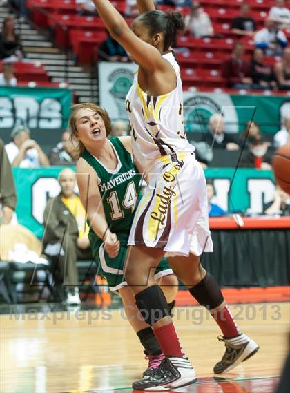 Thumbnail 2 in La Costa Canyon vs Serra (CIF SDS D2 Final) photogallery.