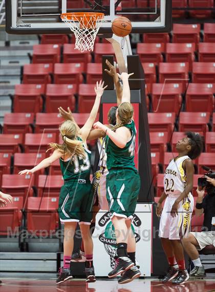 Thumbnail 3 in La Costa Canyon vs Serra (CIF SDS D2 Final) photogallery.