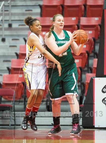 Thumbnail 1 in La Costa Canyon vs Serra (CIF SDS D2 Final) photogallery.
