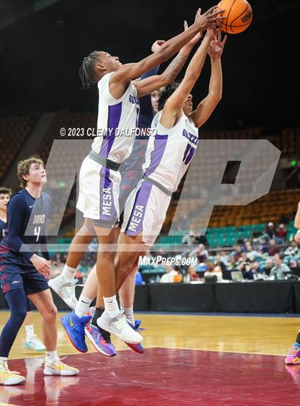 Thumbnail 2 in Dakota Ridge vs Mesa Ridge (CHSAA 5A Great 8) photogallery.