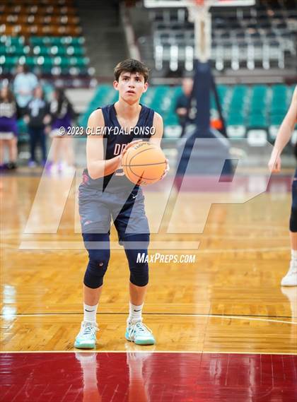 Thumbnail 2 in Dakota Ridge vs Mesa Ridge (CHSAA 5A Great 8) photogallery.