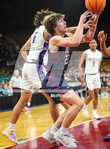 Thumbnail 2 in Dakota Ridge vs Mesa Ridge (CHSAA 5A Great 8) photogallery.