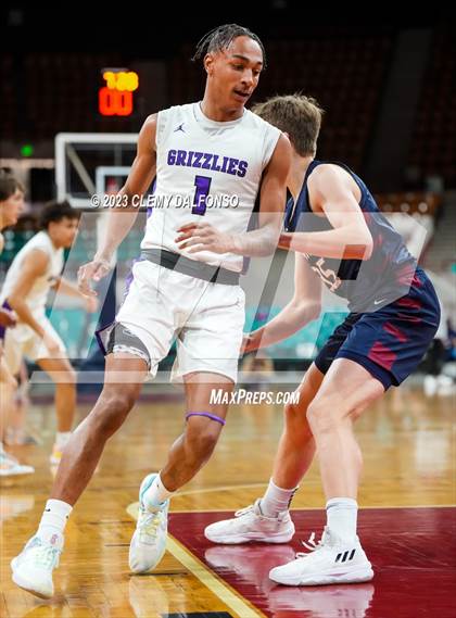 Thumbnail 2 in Dakota Ridge vs Mesa Ridge (CHSAA 5A Great 8) photogallery.
