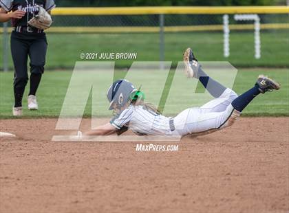 Thumbnail 3 in Cathedral vs Northview (IHSAA 3A Regional)  photogallery.