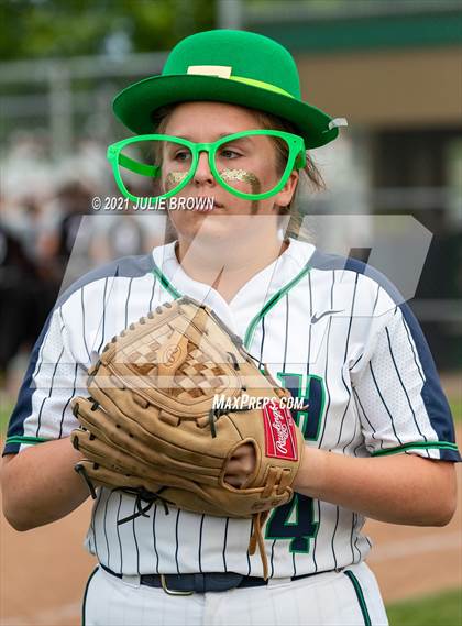 Thumbnail 1 in Cathedral vs Northview (IHSAA 3A Regional)  photogallery.