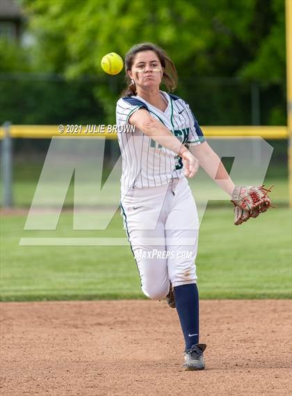 Thumbnail 3 in Cathedral vs Northview (IHSAA 3A Regional)  photogallery.