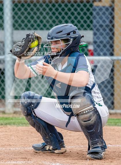Thumbnail 3 in Cathedral vs Northview (IHSAA 3A Regional)  photogallery.