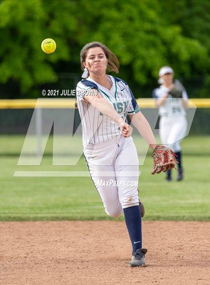 Thumbnail 2 in Cathedral vs Northview (IHSAA 3A Regional)  photogallery.