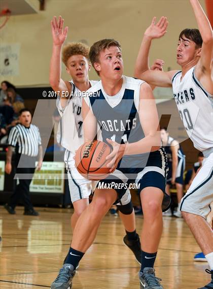 Thumbnail 2 in Virginia City vs. White Pine (Serpent Classic) photogallery.
