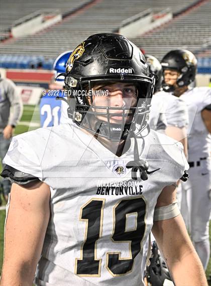 Thumbnail 1 in Bryant vs. Bentonville (AAA 7A State Final) photogallery.