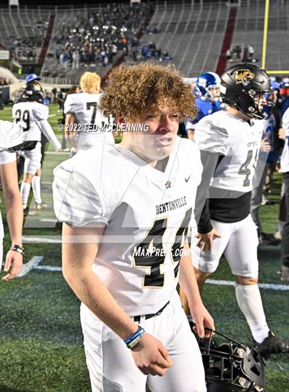 Thumbnail 1 in Bryant vs. Bentonville (AAA 7A State Final) photogallery.