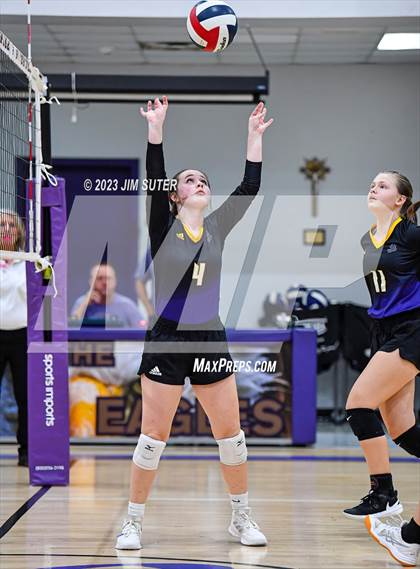 Thumbnail 2 in St. Joseph Catholic vs O'Connell photogallery.
