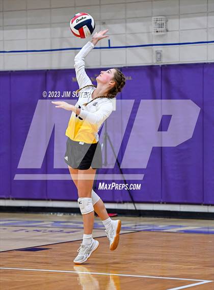 Thumbnail 2 in St. Joseph Catholic vs O'Connell photogallery.