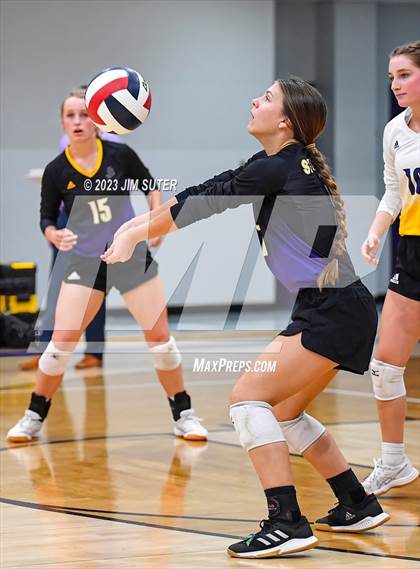 Thumbnail 2 in St. Joseph Catholic vs O'Connell photogallery.