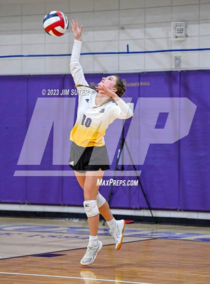 Thumbnail 2 in St. Joseph Catholic vs O'Connell photogallery.