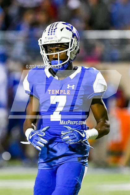 Thumbnail 2 in Temple vs. Corsicana (UIL 5A Bi-District) photogallery.