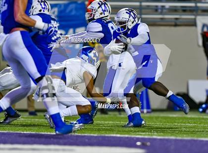 Thumbnail 2 in Temple vs. Corsicana (UIL 5A Bi-District) photogallery.