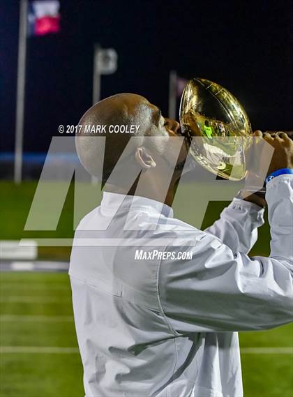 Thumbnail 2 in Temple vs. Corsicana (UIL 5A Bi-District) photogallery.