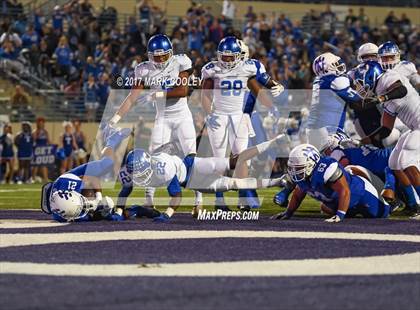 Thumbnail 3 in Temple vs. Corsicana (UIL 5A Bi-District) photogallery.