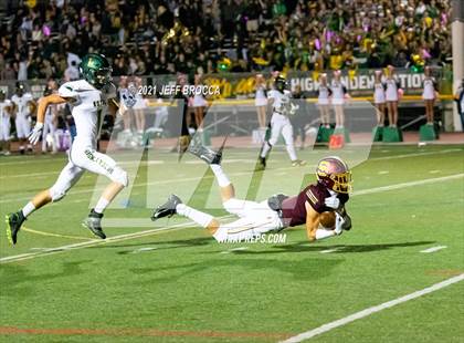 Thumbnail 2 in Royal @ Simi Valley photogallery.