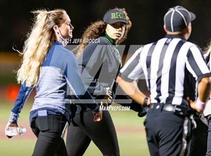 Thumbnail 2 in Royal @ Simi Valley photogallery.