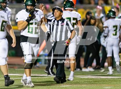 Thumbnail 2 in Royal @ Simi Valley photogallery.