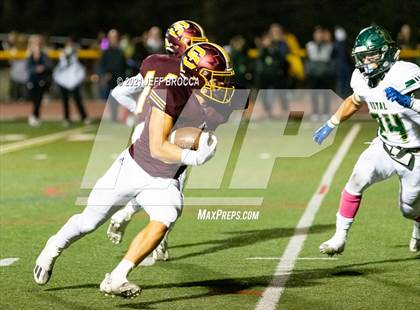 Thumbnail 2 in Royal @ Simi Valley photogallery.