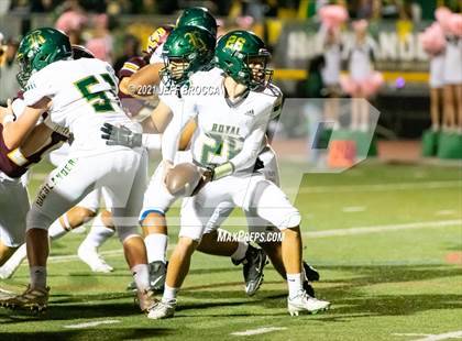 Thumbnail 3 in Royal @ Simi Valley photogallery.