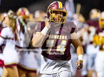 Thumbnail 1 in Royal @ Simi Valley photogallery.