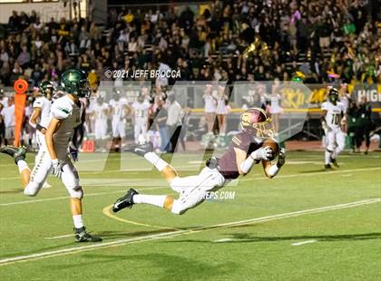 Thumbnail 1 in Royal @ Simi Valley photogallery.