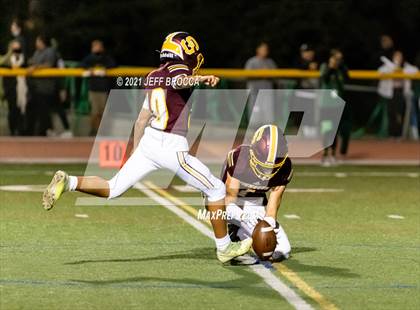 Thumbnail 3 in Royal @ Simi Valley photogallery.