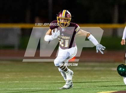 Thumbnail 3 in Royal @ Simi Valley photogallery.