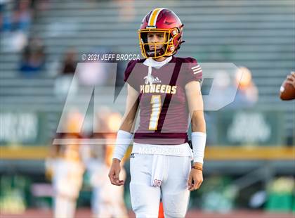Thumbnail 2 in Royal @ Simi Valley photogallery.