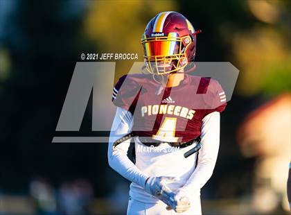 Thumbnail 1 in Royal @ Simi Valley photogallery.